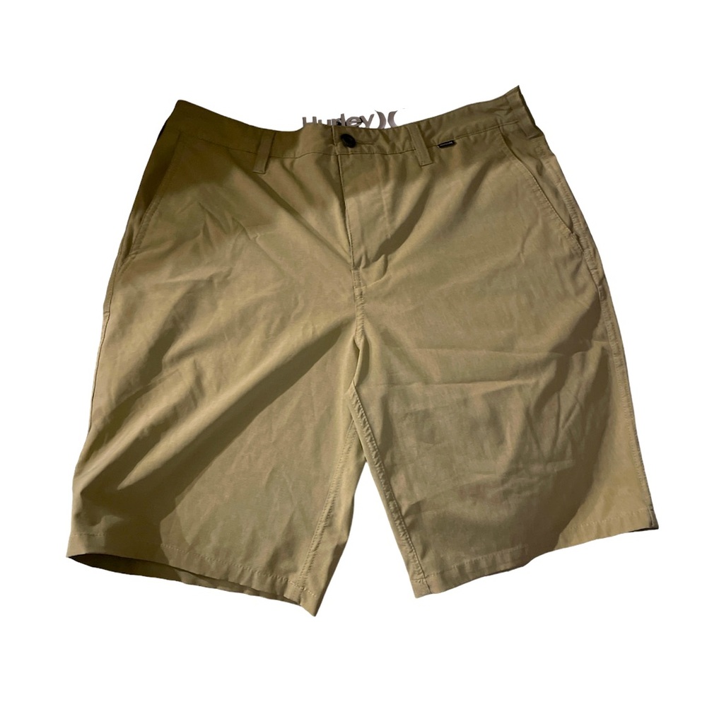 Hurley man short